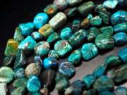 クリソコラ 不定形 タンブル 連 粒サイズ約5mm-7.5mm 一連 約38-40cm ランダムポリッシュタイプ ナチュラル感たっぷり 珪孔雀石 ペルー産 パワーストーン