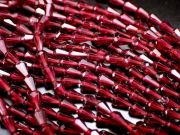 ロードライトガーネット 柘榴石 ドロップカット 縦約4mm-5mm×横約3mm 一連 約30-33cm 宝石質ネックレス&ブレスパーツ 透明感抜群 インド産 パワーストーン