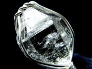 まるでダイヤモンドの輝き 虹入り ハーキマーダイアモンド 結晶原石 ワイヤーラップペンダントトップ 石サイズ縦約15mm 重さ2.3g ドリームクリスタル 1点物