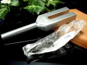 4個限定のセット レムリアンルーツクォーツ クリスタルチューナー 音叉浄化セット オーガンジー袋入り 長さ約80mm 重さ約34.8g