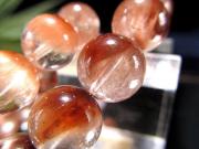 透明度高め AA+ レッドルチルクォーツ レッドラビットヘアクォーツ ブレスレット 8mm-8.5mm×23珠前後 夫婦和合・子宝の水晶・創造力向上の石 コンゴ産