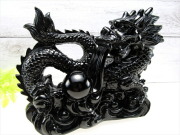 玉持ち龍神 瑠璃製 ブラックカラー 龍 置物 横幅約145mm 重さ890g 大吉開運 インテリアやお部屋のアクセントに パワーストーン 天然石