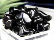 5Aランクの極上品質 黒水晶（モリオン）中粒 さざれ 約200g 粒約5mm-15mm 魔を祓う最強パワーストーン チベット産