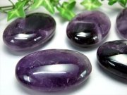 濃厚パープル アメジスト ホットストーン 重さ 約65-80グラム 大きさ約6cm×4cm マッサージ用天然石 タンブル ブラジル パワーストーン 天然石