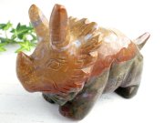 動物形の石彫刻（緑・オレンジ） 動物系