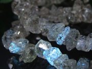 超希少 オイルインクォーツ 結晶 ブレスレット 幅約7mm-10mm 古代の石油を内包した水晶 原石をそのままブレスレットに 幻想的な蛍光発色 パキスタン産