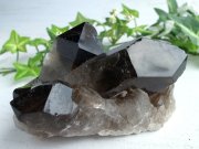 高品質 黒水晶 (モリオン) クラスター原石 重さ約266g 最強の魔除け・邪気払いの石 大自然の力強さ ギャランティカード付き ブラジル