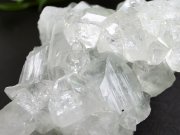 虹入り 別格品質 アポフィライト 魚眼石 クラスター原石 最大幅74mm 重さ132g 麗しい結晶群 直観力や洞察力を高める石 天使の水晶 第三の目を開く 点もの