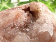 ピンク色の紫水晶 ピンクアメジスト クラスター原石 重さ122g ピンクアメジストが放つ温かな癒しの波動 ハートに静かに響く 優しい調べ 2月誕生石 一点物