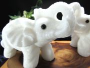 キラキラ純白 アラバスター ゾウ 彫刻置物 重さ280g前後 最大幅90mm前後 1個売り 象 ぞう ディスプレイ インテリアに 感情の癒しとリラックスの石 雪花石膏