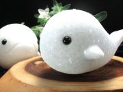 キラキラ純白 アラバスター クジラ ホエール 彫刻置物 重さ360g前後 最大幅95mm前後 1個売り 鯨 くじら ディスプレイ インテリアに