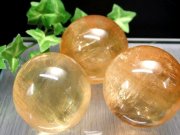 別格 5A ゴールデンカルサイト 丸玉 直径約58mm-60mm 透明感抜群 美麗 つやつや シラーや虹入りも 繁栄と成功の象徴 メキシコ産 パワーストーン 天然石