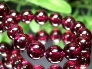 4A 美しいワインレッドパープル ロードライトガーネット ブレスレット 7.5mm×24珠 魅惑のワインレッドカラー 真実の愛の石 歴史上最も古い宝石のひとつ