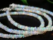 コスパ抜群 プレシャスオパール ボタン型ワイヤーブレスレット 幅約3mm-3.5mm 極上遊色効果 アジャスター金具付 Silver925 エチオピア産 パワーストーン