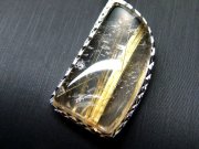 タイチン入り S級 タイチン ゴールドルチルクォーツ ペンダントトップ 重さ約7.7g 縦約27mm 超透明&煌めく金針 金運をもたらす石 Silver925 1点物 ブラジル