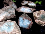 ラリマー ブルーペクトライト 原石タイプ 詰め合わせ 200g 約6-10個入り サイズ約25mm-50mm 個性豊かなラリマー原石 カリブ海の宝石