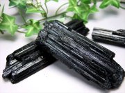 1個売り ブラックトルマリン 電気石 結晶 原石 重さ 180g-200g 心身を浄化・精神との調和 ブラジル産 パワーストーン 天然石