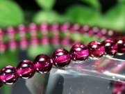 全品P2倍 超透明 これぞロードライト S級 ロードライトガーネット ブレスレット 4.5mm-5mm×44珠 真実の愛の石 歴史上最も古い宝石のひとつ 赤紫色の柘榴石