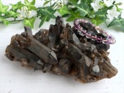 圧倒的支持 天然 黒水晶 モリオン クラスター原石 重さ 537g 最強の魔除け・邪気払いの石 大自然の力強さ 1点物 マダガスカル産 パワーストーン 天然石