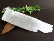 特大サイズ 高品質 透明感有り ナチュラルセレナイト 原石 長さ 248mm 重さ 956g ナチュラルな削りだし カルマの浄化・癒しの天然石インテリア 透石膏