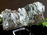 超レア 流通量極少結晶 天使の羽根のような美しさ セラフィナイト クリノクロア・天使の羽 原石 台座付 最大幅 114mm 重さ 479g キラキラ輝く集合体原石