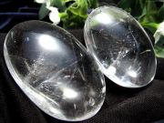 高品質 天然水晶 パームストーン 1個売り 重さ90g-120g つやつや 磨き石 つるつる握り石 純粋と浄化を象徴する万能パワーストーン ブラジル産 パワーストーン