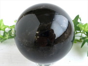 漆黒の大玉 モリオン 黒水晶 丸玉 台座付 直径約88mm 重さ約986g 魔除け 厄除けの黒い水晶 激レア 一点もの チベット産 パワーストーン 天然石