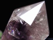 生命力を増幅する特別な幾何学形状 アメジスト ファントムクォーツ ヴォーゲルワンド 長さ 約102mm 重さ 約150.6g 2月の誕生石 癒しと安らぎの石 ブラジル