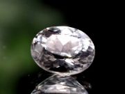 超透明 極上品質 宝石質 ホワイト・フェナカイト ルース オーバルカット 約6.16mm×4.84mm3.49mm 約0.62ct 不変、完全、達成を象徴する石 1点物