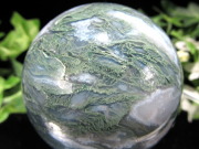 安らぎをもたらす森林浴の石 モスアゲート 苔瑪瑙 丸玉 置物 直径63mm 重さ337g 癒しの石 大人気 スフィア 1点物 ブラジル産 パワーストーン 天然石