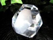 幻の逸品を贅沢使用 レムリアン水晶 フリーフォーム ポリッシュ 最大幅41mm 重さ61.2g ギャランティーカード付き 古代の叡智を封じ込めた水晶