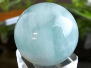 高品質 潤いたっぷり 濃いめ アクアマリン 丸玉 台座付 直径28mm 重さ30.6g 3月の誕生石 海の守護石 美しい若さと幸せな喜びの象徴 夏色のスフィア