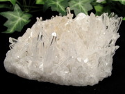 四川水晶 針状 水晶クラスター 最大幅84mm 重さ201g クォーツ 超人気針状群生 ブレスの浄化 原石 1点もの 四川省産 パワーストーン 天然石