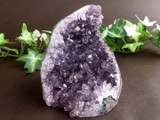 3A アメジスト クラスター スタンドタイプ 高さ81mm 重さ430g 美結晶 愛の守護石 浄化やインテリアに 紫水晶 天然石 1点物 ウルグアイ産 パワーストーン