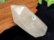 太古の水入り 水入り 水晶 原石 最大幅67mm 重さ50.3g 強力な癒しの力 古代の水を封入した水晶 最強のお守り 1点物 雲南省産 パワーストーン 天然石
