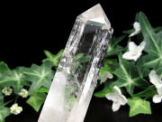 水晶 ポイント 六角柱 置物 高さ133mm 重さ124g 極上超透明 水晶 クリスタル 水晶ポイント 浄化 インテリア 一点もの ブラジル産 パワーストーン 天然石