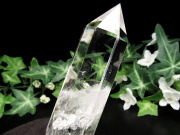 水晶 ポイント 六角柱 置物 高さ150mm 重さ226g 極上超透明 水晶 クリスタル 水晶ポイント 浄化 インテリア 一点もの ブラジル産 パワーストーン 天然石