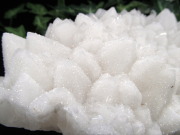 新雪の様なキラキラ スノーホワイト ドゥルージーキャップ クォーツ クラスター 最大幅200mm 重さ1419g 氷の様なキラキラ ドゥルージー 結晶 水晶