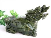 財運を高める瑞獣 サーペンティン 龍亀 ロングイ 彫刻 置物 重さ460g-510g 縦約12cm×横約6.5cm×高さ約6cm 1個売り インテリアに 蛇紋石 風格のある深緑