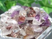 スーパーセブン さざれ クリスタル 200g 多鉱物を閉じ込めた水晶 浄化用 粒の大きさ 約4ミリ-11ミリ 潜在能力を引き出してくれる石 ブラジル産 sa-s