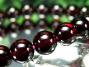 AAA アルマンダイン ガーネット ブレスレット 8mm-8.5mm×23珠 努力が実る石 上質な真紅の宝石 柘榴石 1点もの インド産 パワーストーン 天然石 現品をお届け