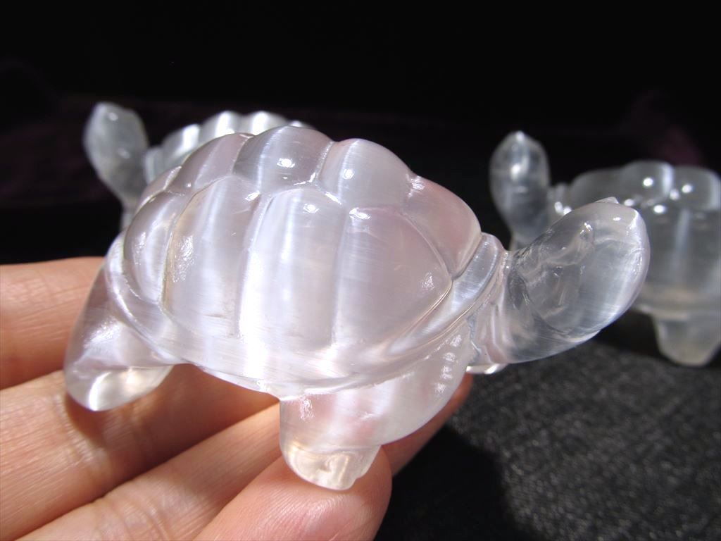セレナイト カメ彫り置物 最大幅8cm前後 聖母マリアのガラス 健康と長寿の象徴 インテリアや贈り物に メキシコ産