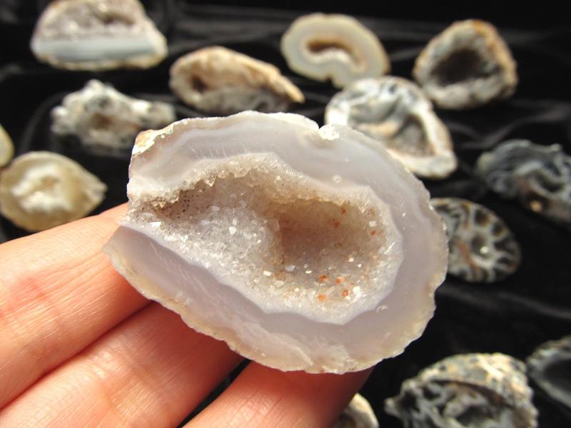 美麗 アゲートジオード 約75gセット 3-5個入り キラキラ結晶 瑪瑙原石 ブラジル産