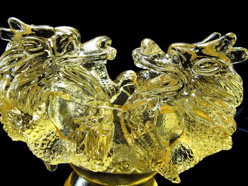 1個売り ゴールド カラー 双龍(ダブルドラゴン)聚寶盆(じゅほうぼん) 置物 サイズ幅約9.5cm前後 重さ225g前後 財運アップ・招財のお守り 彩色美しいガラス製 ガラス雑貨・ディスプレイグッズ