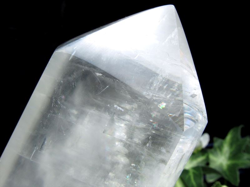 大き目サイズ ホワイトカルサイト ポイント(六角柱) 高さ95mm 重さ285g エネルギーの増幅と強力な浄化の石 神秘的な美しさ 一点もの 方解石