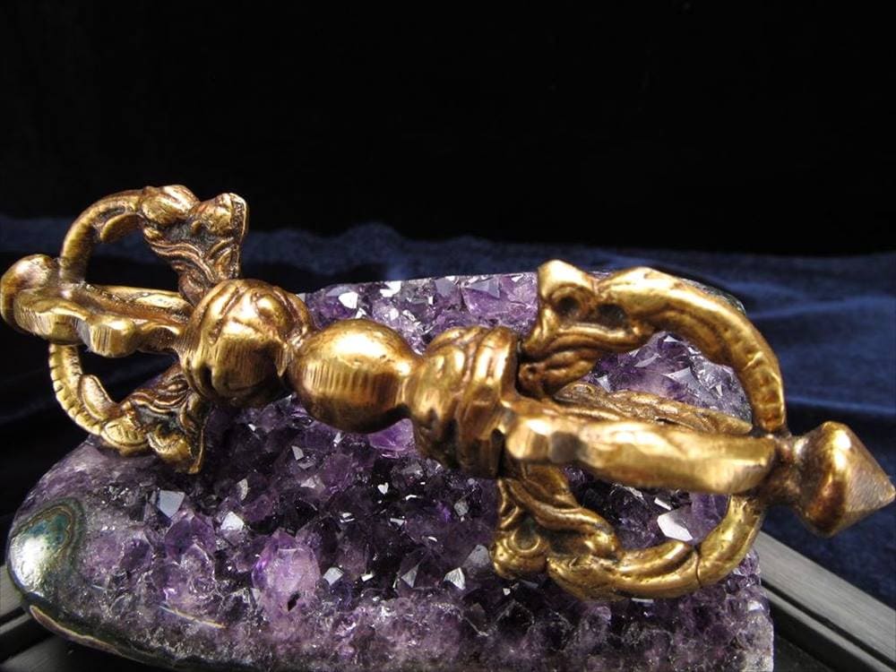 真鍮製 ヴァジュラ 長さ約12cm前後 趣あるヴィンテージ調 魔除け 気を浄化する法具 金剛杵