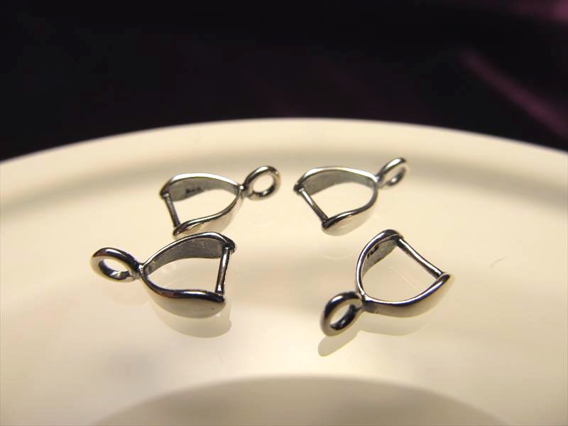 高品質Silver925パーツ カン付きバチカン アンティーク仕様 1セット5個入り 縦9.5mm 丸カン穴サイズ1.9mm ペンダントトップの必需品 BTC019