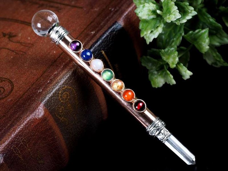 チャクラ対応 COPPER(銅)製 水晶マジックワンド 七つの宝石付き 全長約11cm-12cm 1個売り 天然水晶丸玉&七つの宝石付き ヒーリングワンド 銅