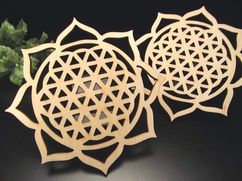 1個売り デザインウッド 木製 コースター 直径約10cm 小物置きやインテリアにも Pタイプ