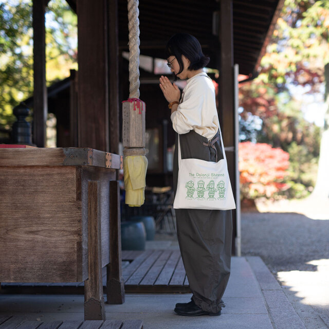 サコッシュ・大安寺で撮影